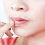 Простуда на губе: как лечить быстро в домашних условиях_лучшее средство от простуды на губах