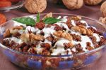 Салат с грецкими орехами «Пикантность»